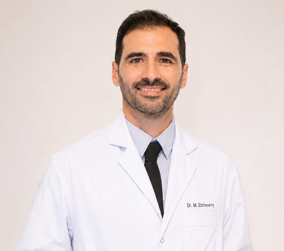 Dr. Mariano Etcheverry, Especialista en Cirugía de la Mirada y Blefaroplastia en Rosario